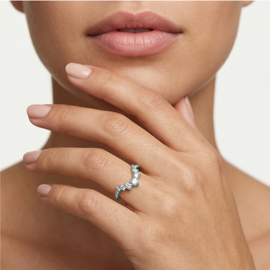 Vara 7/8 ctw Round Lab Grown Diamond Graduated Curved Band